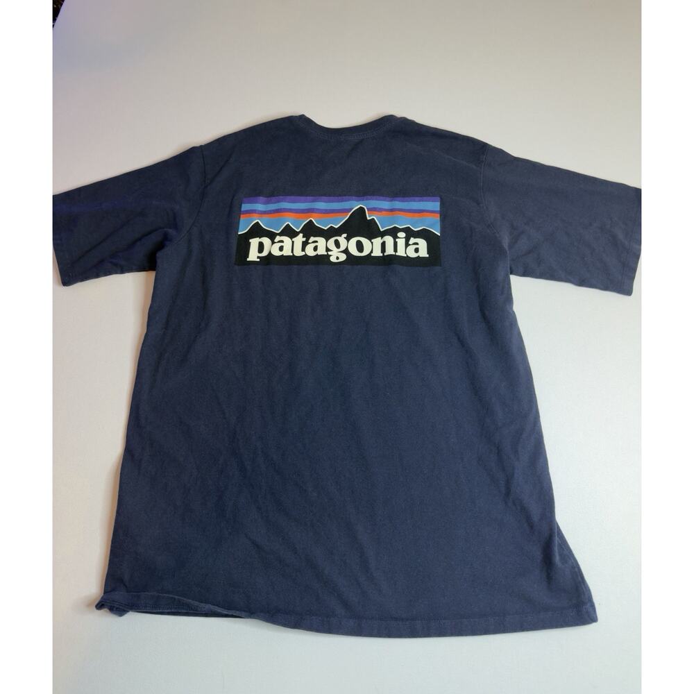 Patagonia P-6 Logo T-Shirt Men’s XL Navy Blue Organic Cotton Graphic Tee